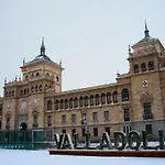 Theplacetobe 2* Βαγιαδολίδ